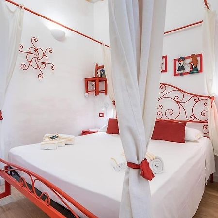 דירות קליארי Charming House Con Doccia Sensoriale E Cortile Interno - Centro Storico מראה חיצוני תמונה