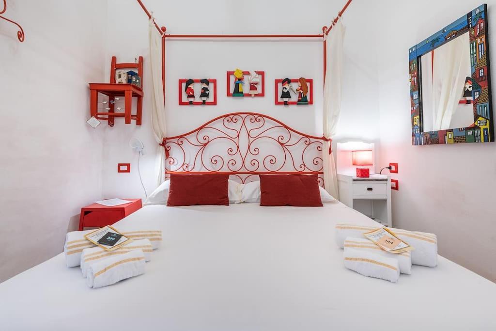דירות קליארי Charming House Con Doccia Sensoriale E Cortile Interno - Centro Storico מראה חיצוני תמונה