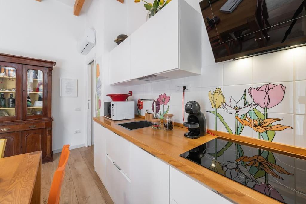 דירות קליארי Charming House Con Doccia Sensoriale E Cortile Interno - Centro Storico מראה חיצוני תמונה