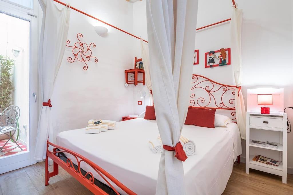 דירות קליארי Charming House Con Doccia Sensoriale E Cortile Interno - Centro Storico מראה חיצוני תמונה